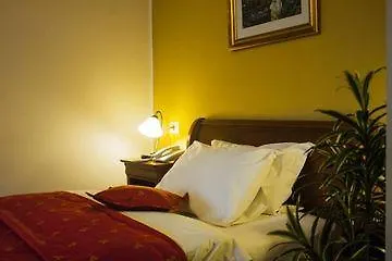 Reginetta Suites Bucharest Hotel