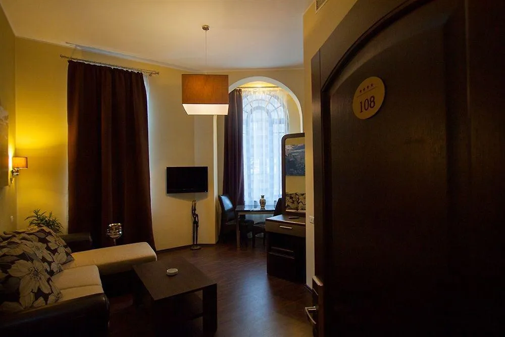 Reginetta Suites Bucharest Hotel